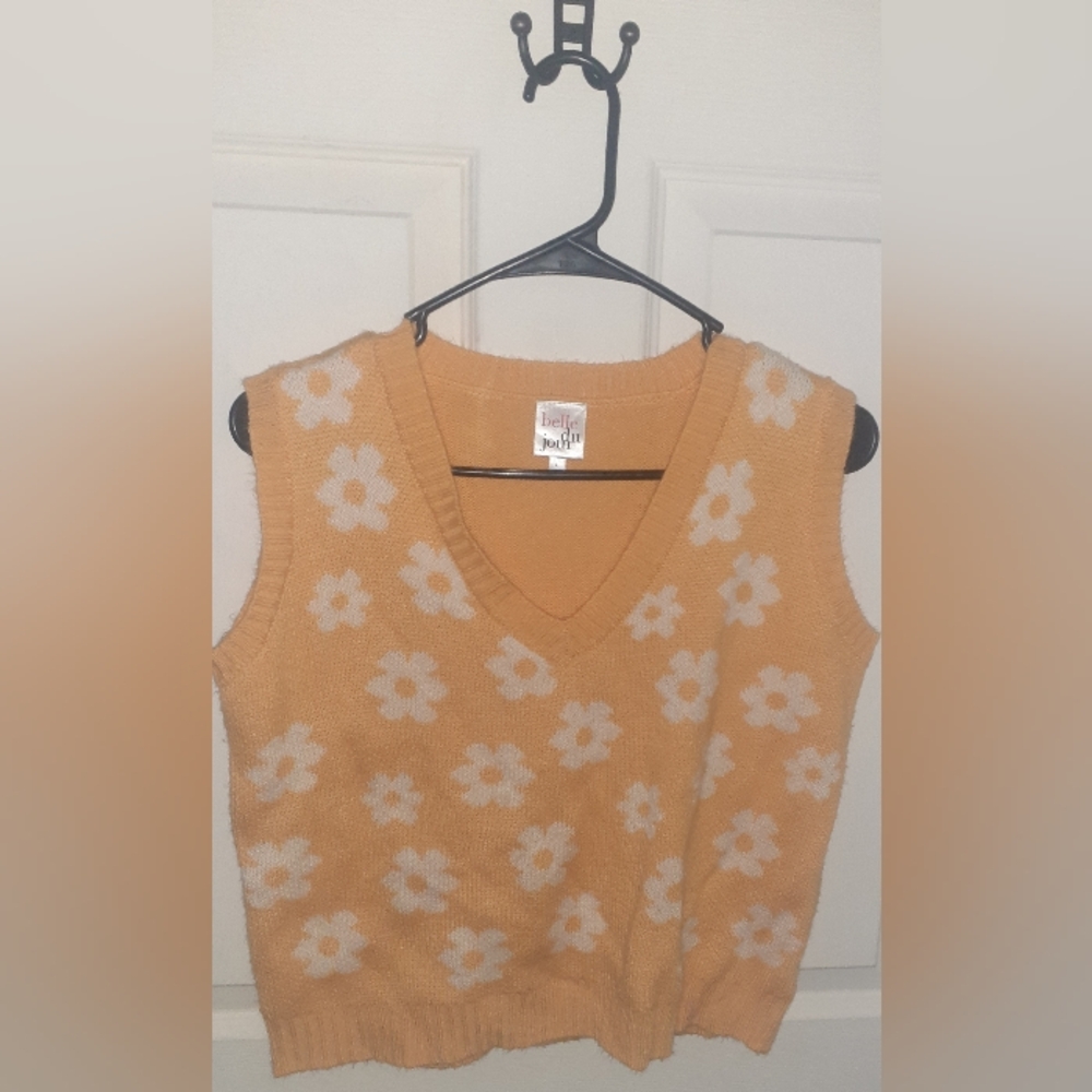 Women's belle du jour Flower Vest Size Large
